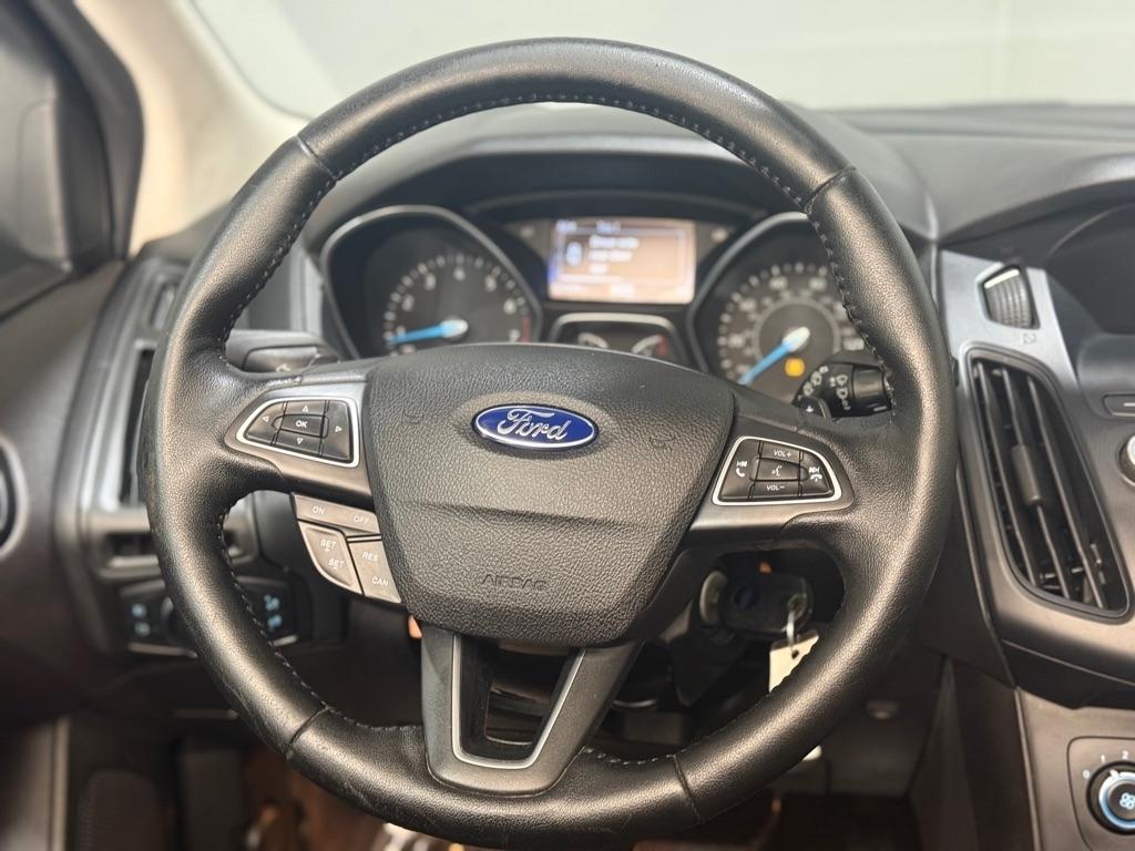 Ford Focus SE Hatch 2015