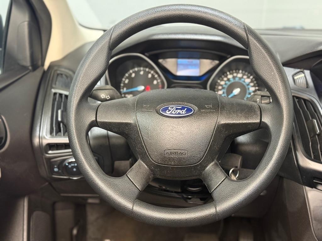 Ford Focus S Sedan 2012