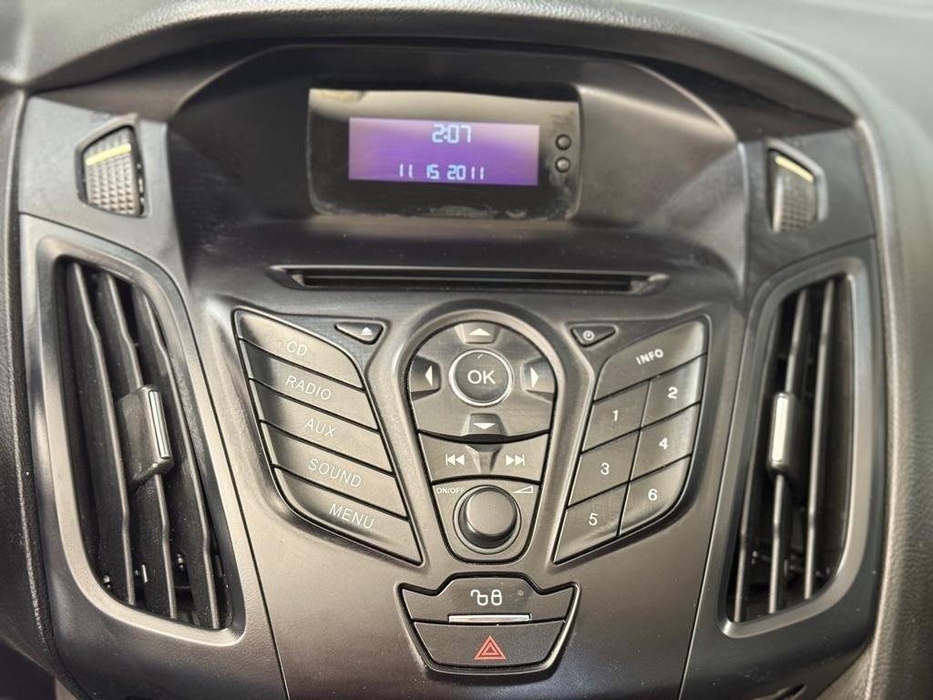 Ford Focus S Sedan 2012