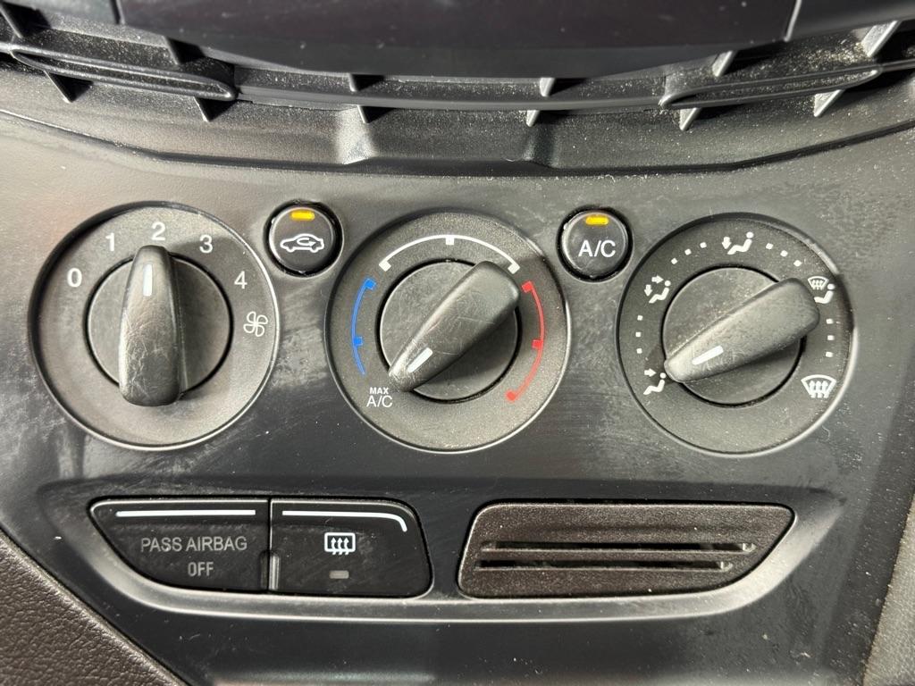 Ford Focus S Sedan 2012