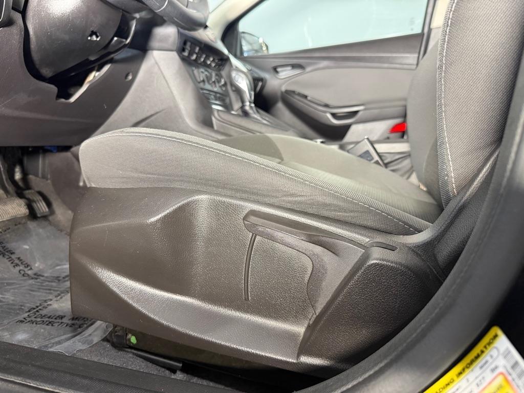 Ford Focus S Sedan 2012