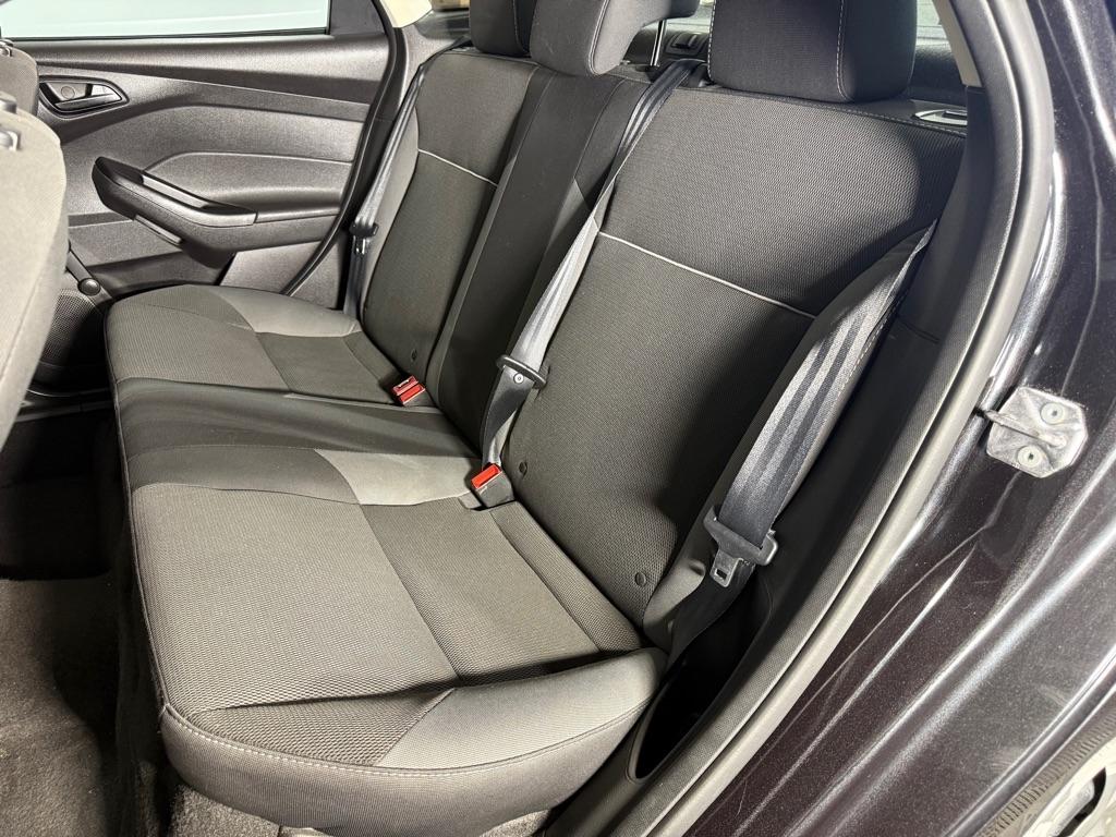 Ford Focus S Sedan 2012