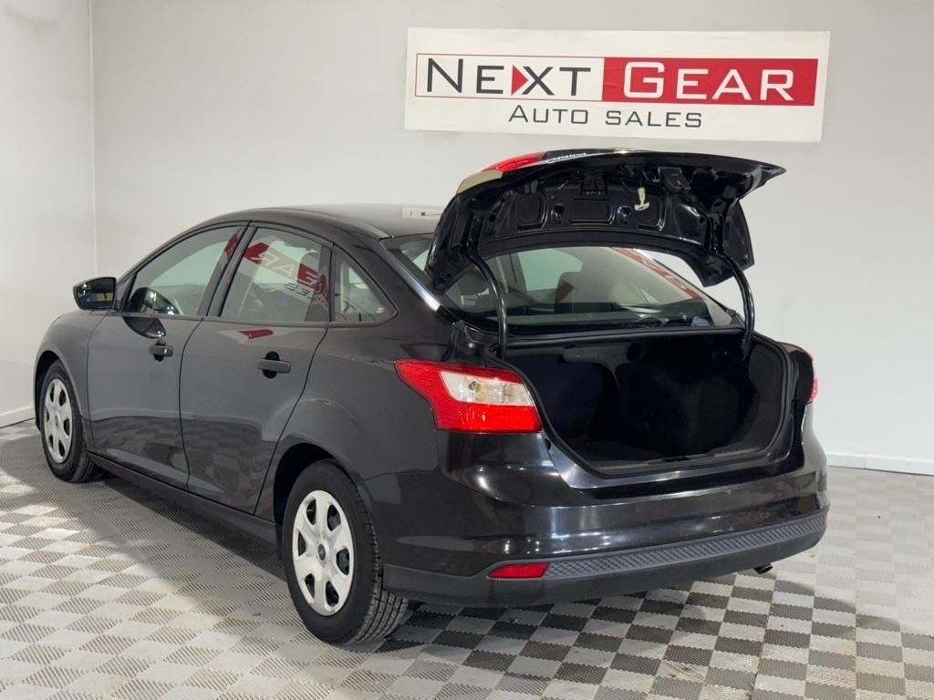 Ford Focus S Sedan 2012