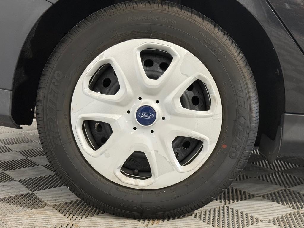 Ford Focus S Sedan 2012