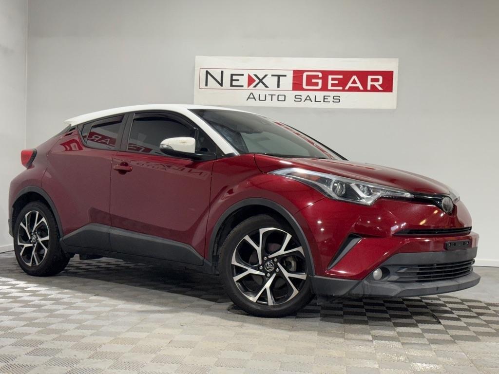 2018 Toyota C-HR XLE Premium's photo