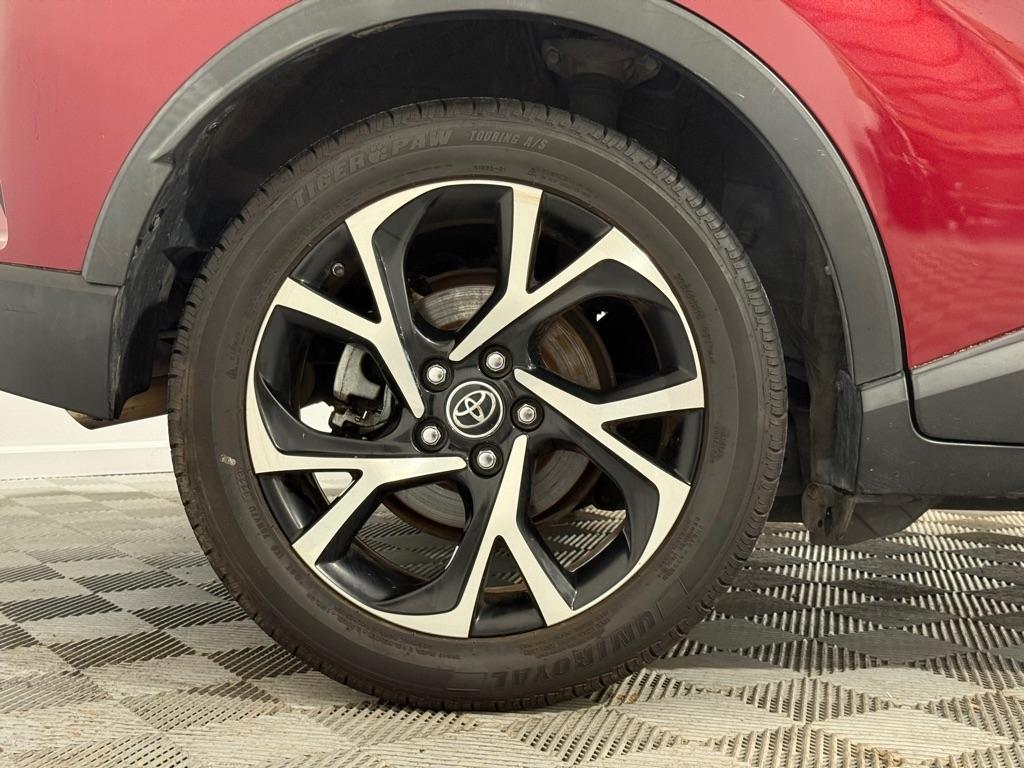 Toyota C-HR XLE 2018