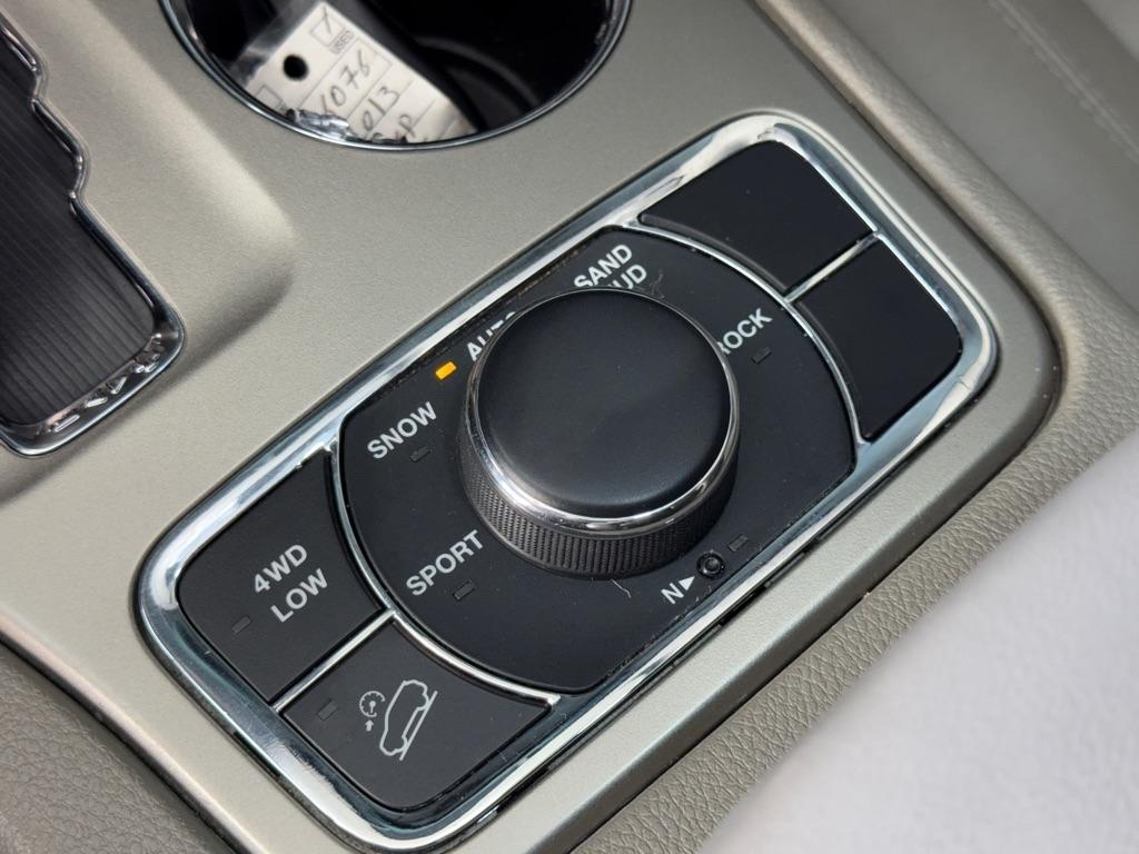 Jeep Grand Cherokee Laredo 4WD 2013