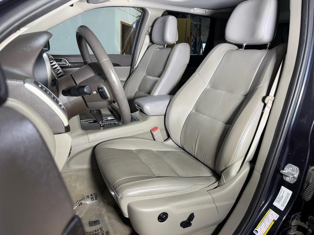 Jeep Grand Cherokee Laredo 4WD 2013