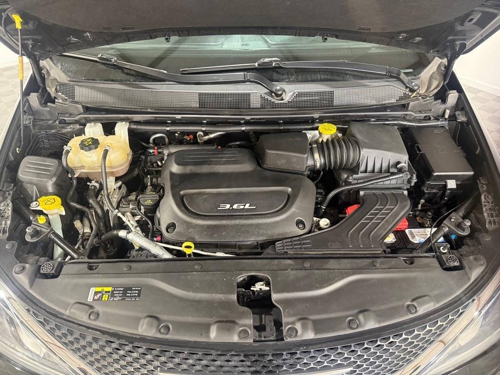 Chrysler Pacifica Touring-L 2017