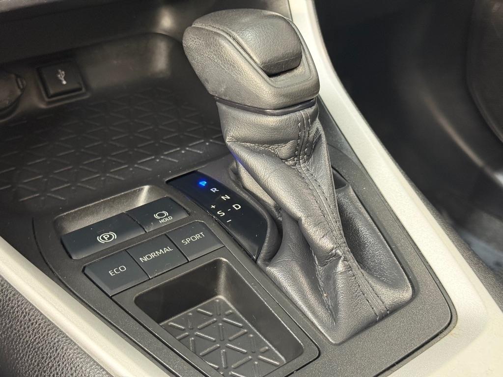Toyota RAV4  2021