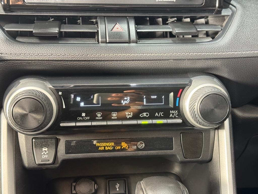 Toyota RAV4  2021