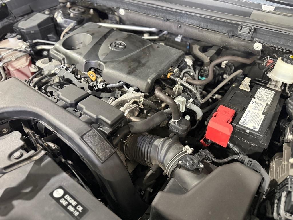 Toyota RAV4  2021