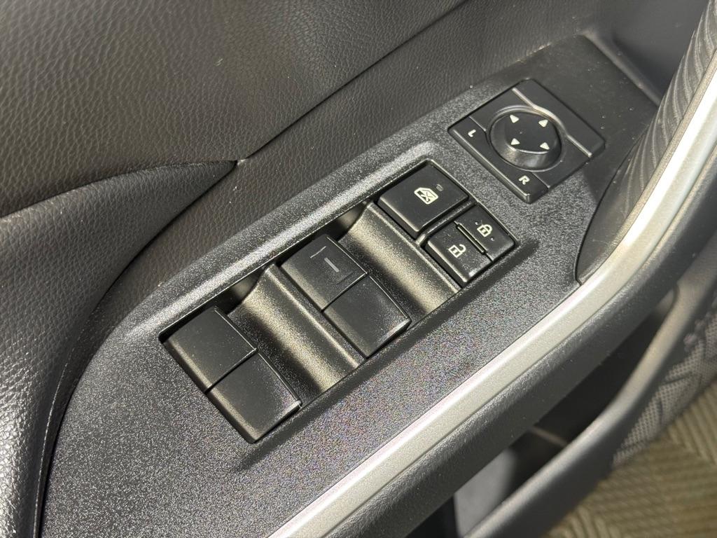 Toyota RAV4  2021