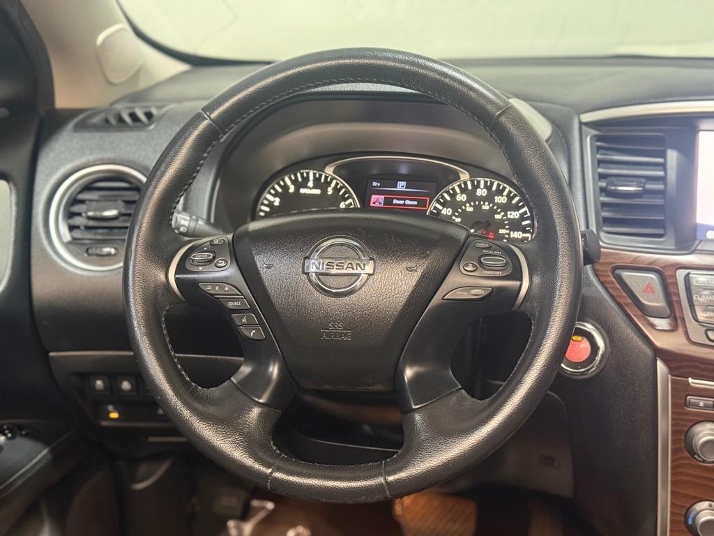 Nissan Pathfinder  2017