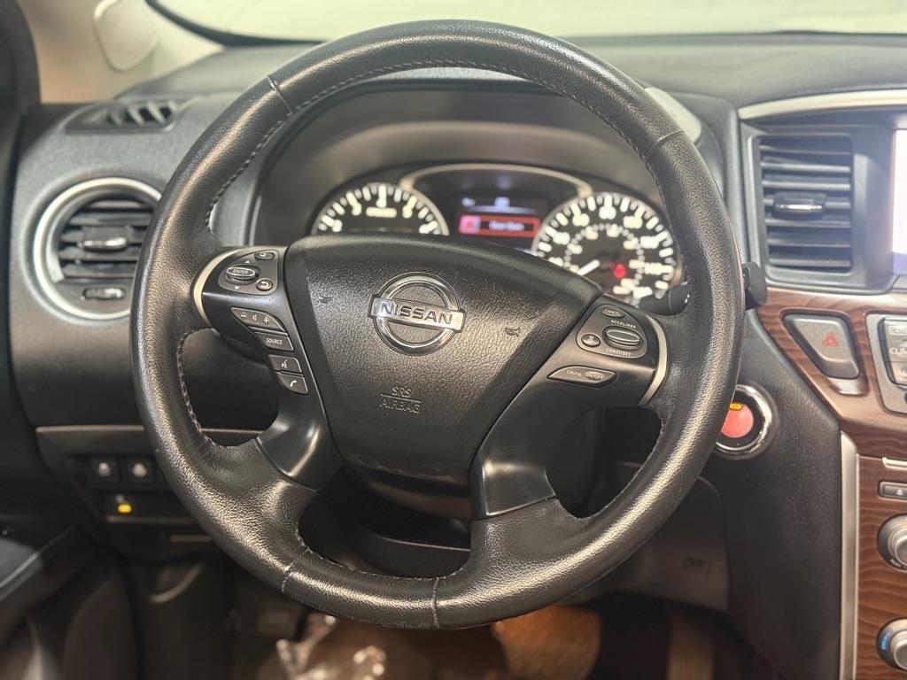 Nissan Pathfinder  2017