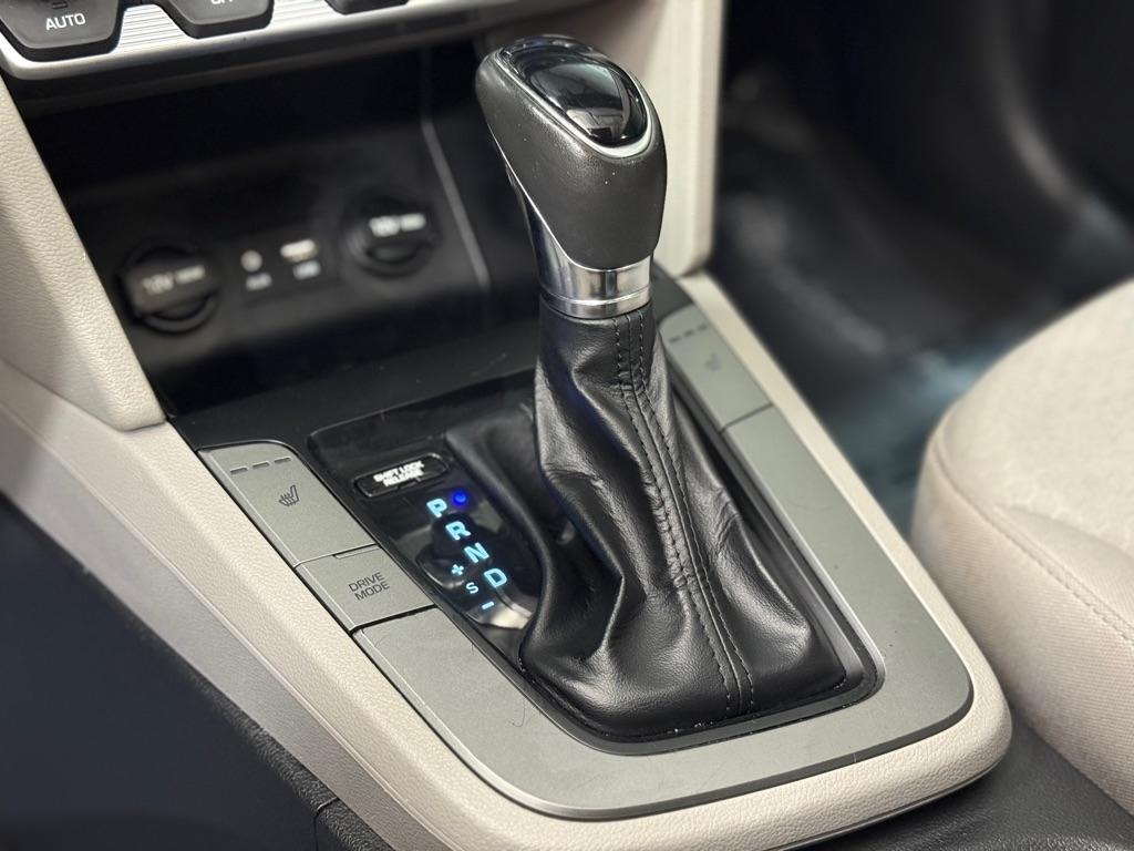 Hyundai Elantra Limited 2020