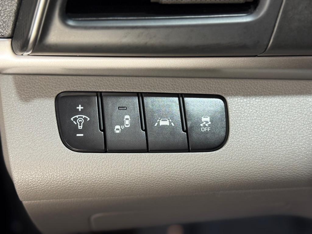 Hyundai Elantra Limited 2020