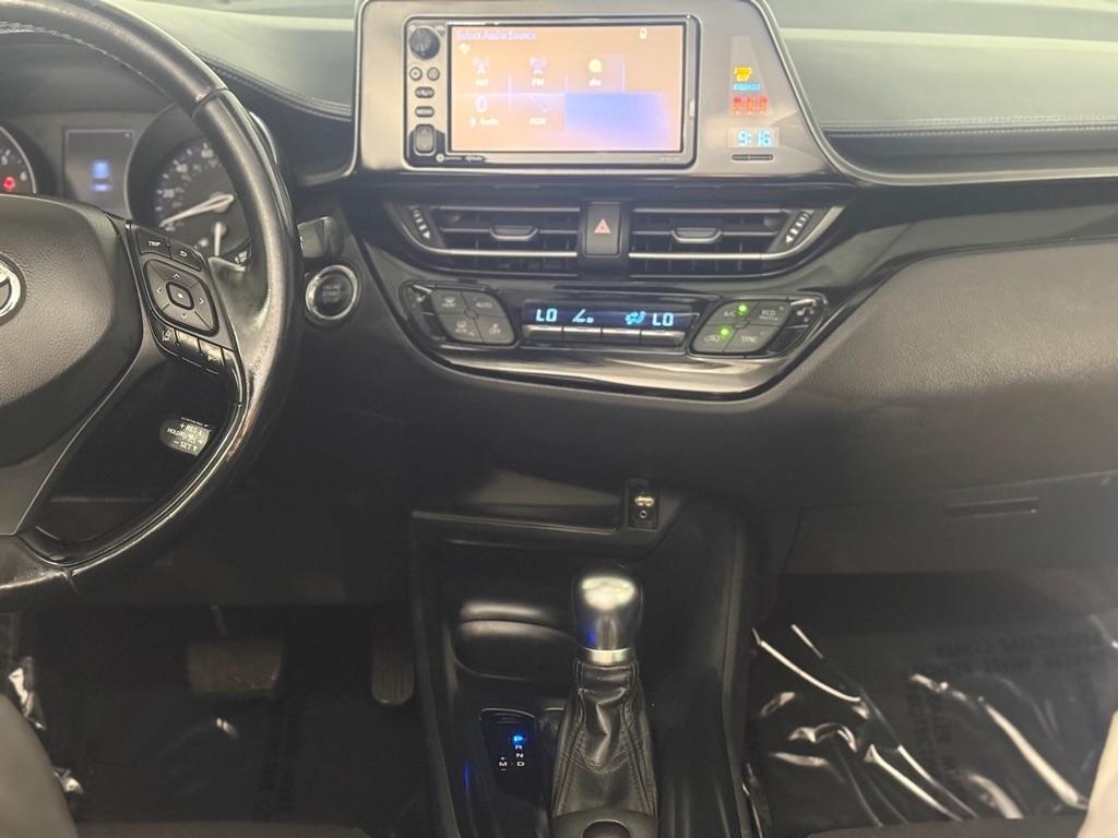 Toyota C-HR XLE 2018