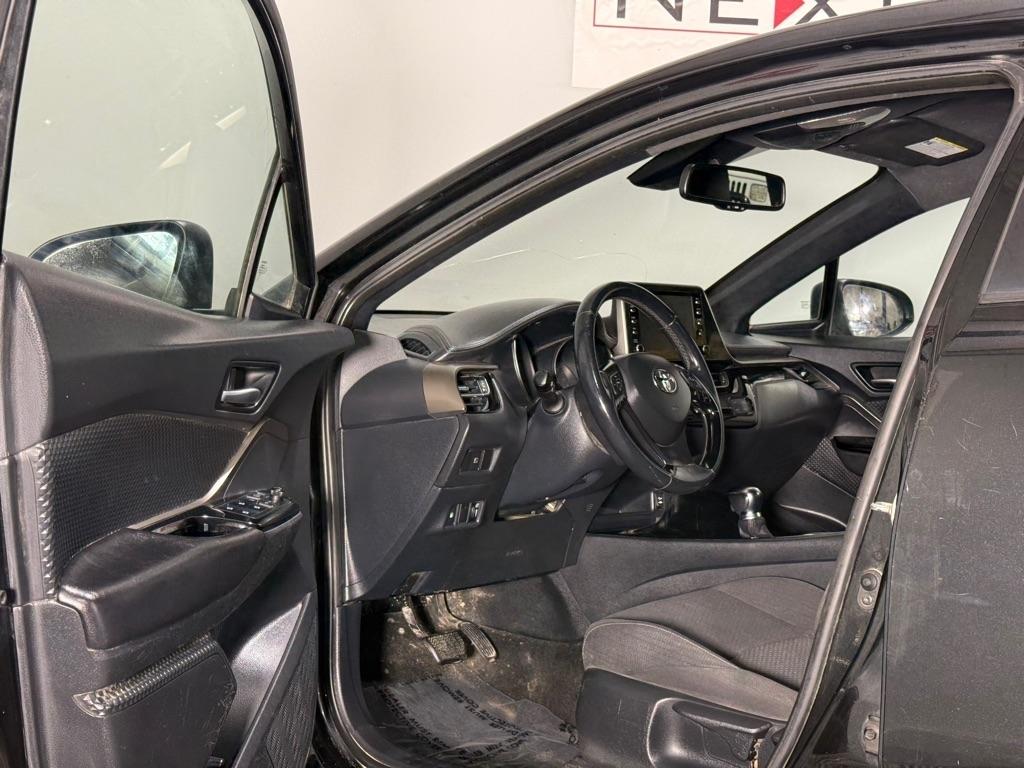Toyota C-HR XLE 2019