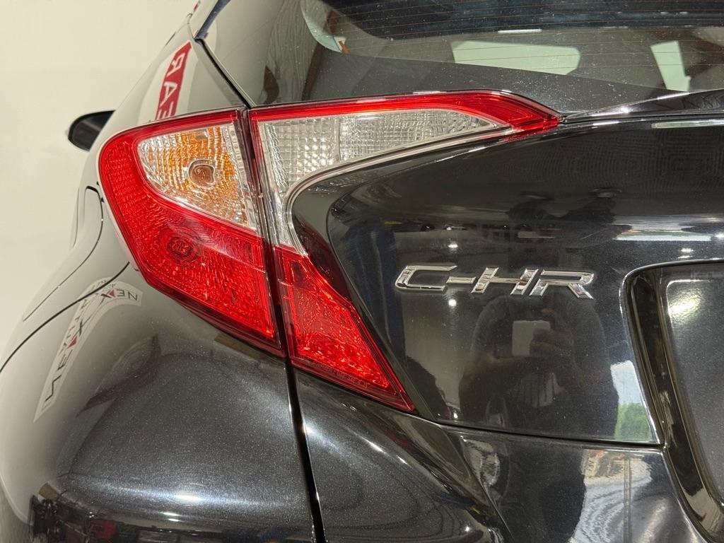 Toyota C-HR XLE 2019