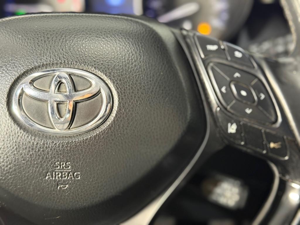 Toyota C-HR XLE 2019