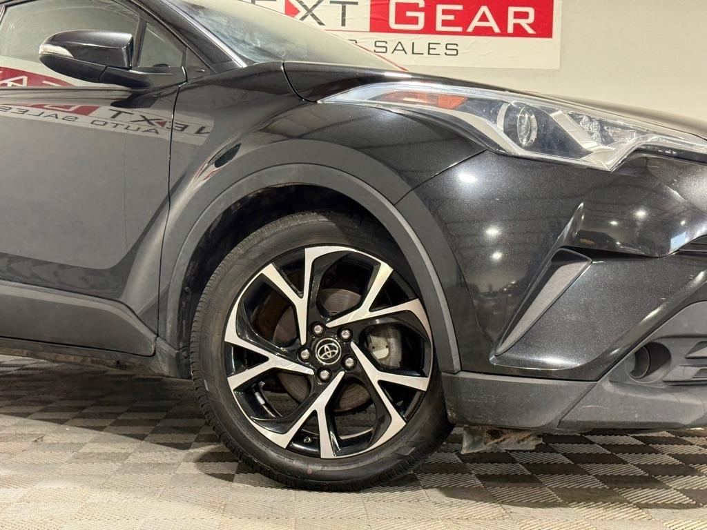 Toyota C-HR XLE 2019