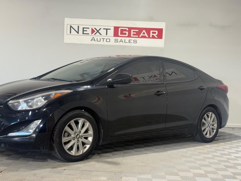 Hyundai Elantra SE 6AT 2015
