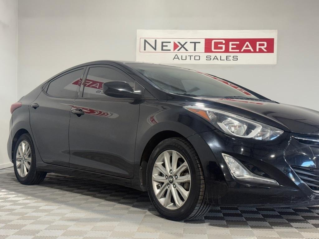 Hyundai Elantra SE 6AT 2015