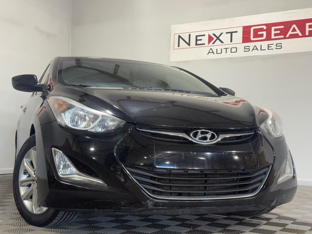 Hyundai Elantra SE 6AT 2015