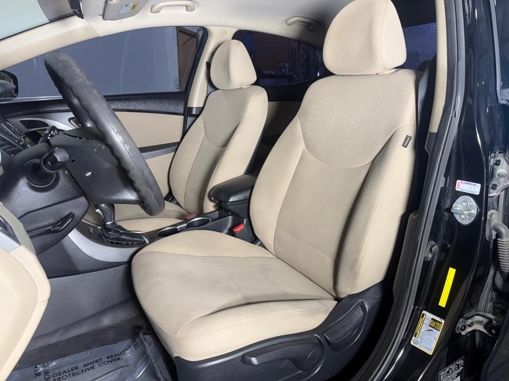 Hyundai Elantra SE 6AT 2015
