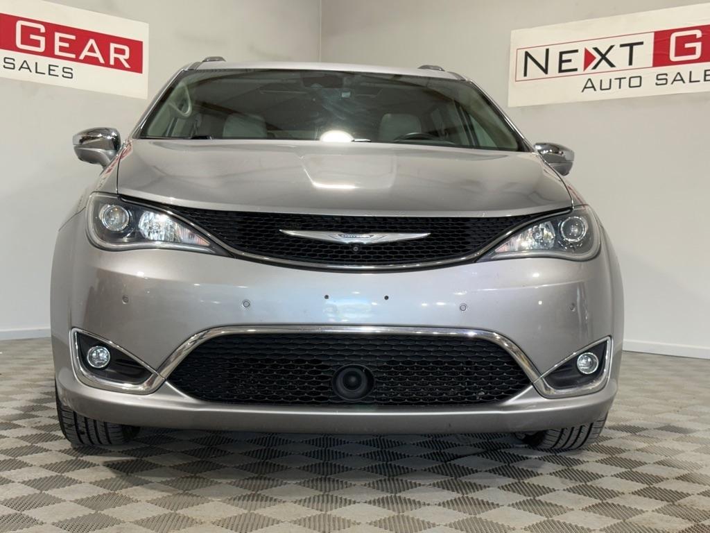 Chrysler Pacifica Limited 2017