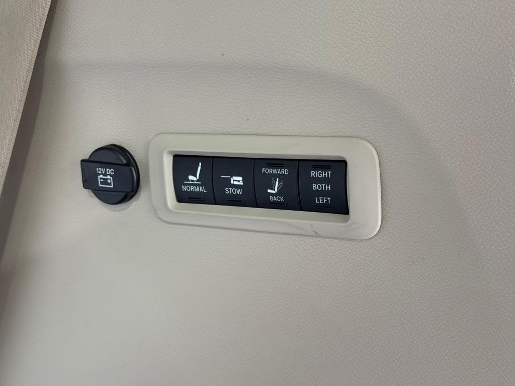Chrysler Pacifica Limited 2017