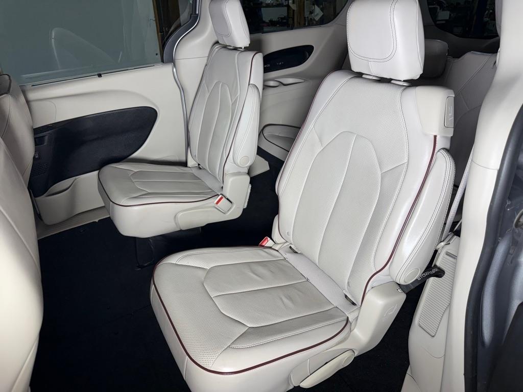 Chrysler Pacifica Limited 2017