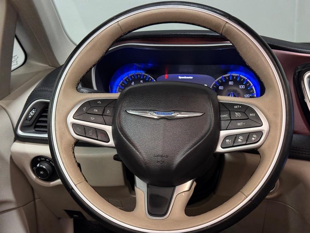 Chrysler Pacifica Limited 2017
