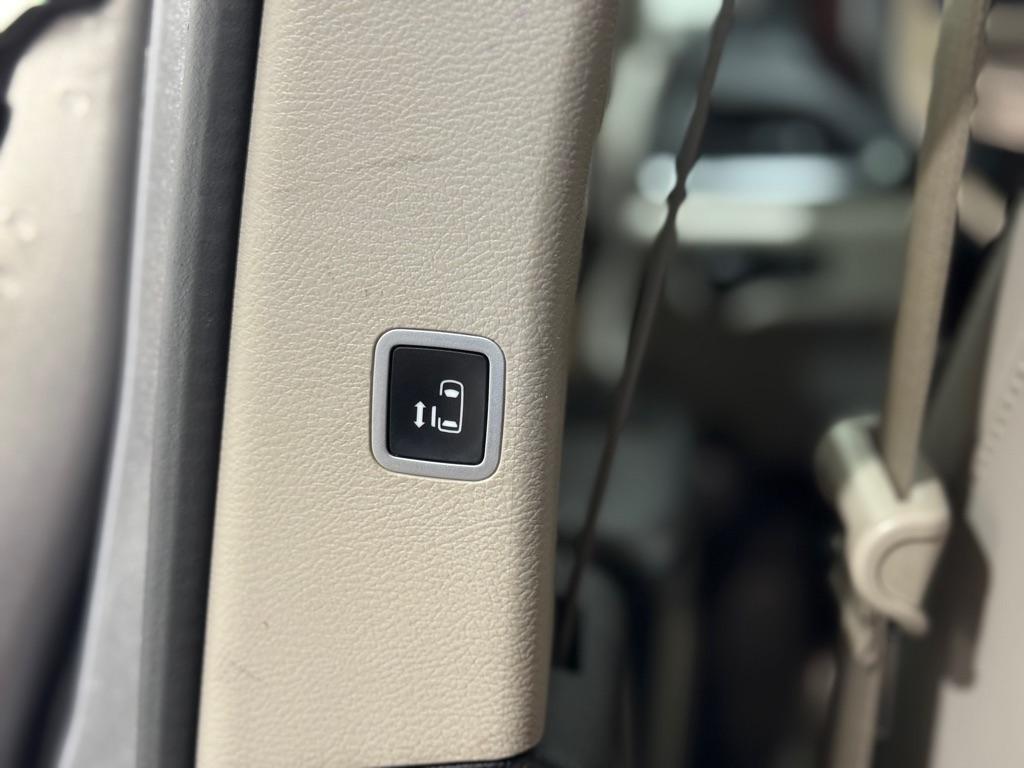 Chrysler Pacifica Limited 2017