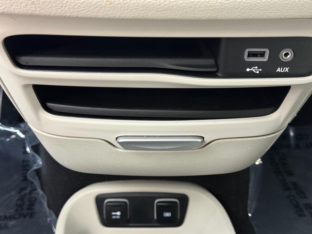 Chrysler Pacifica Limited 2017