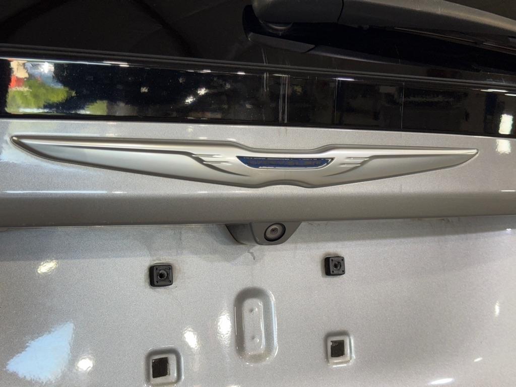 Chrysler Pacifica Limited 2017
