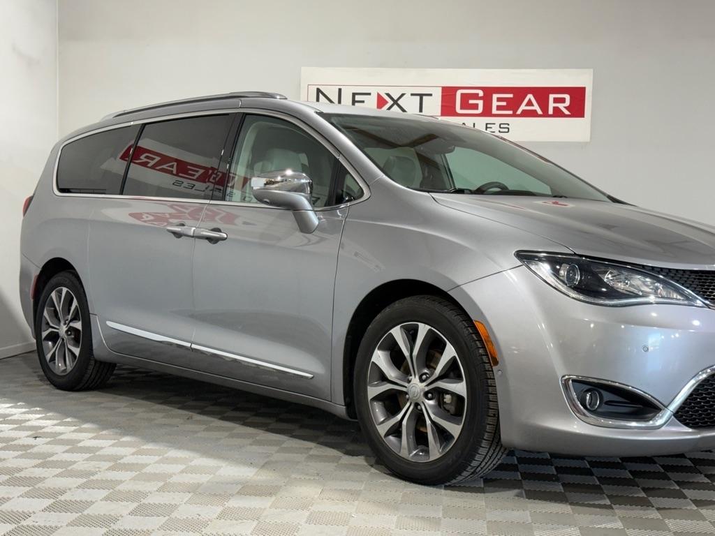 Chrysler Pacifica Limited 2017