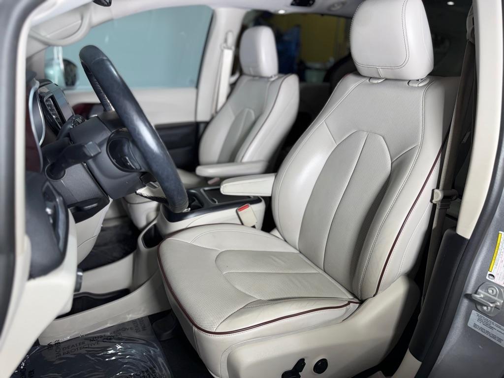 Chrysler Pacifica Limited 2017
