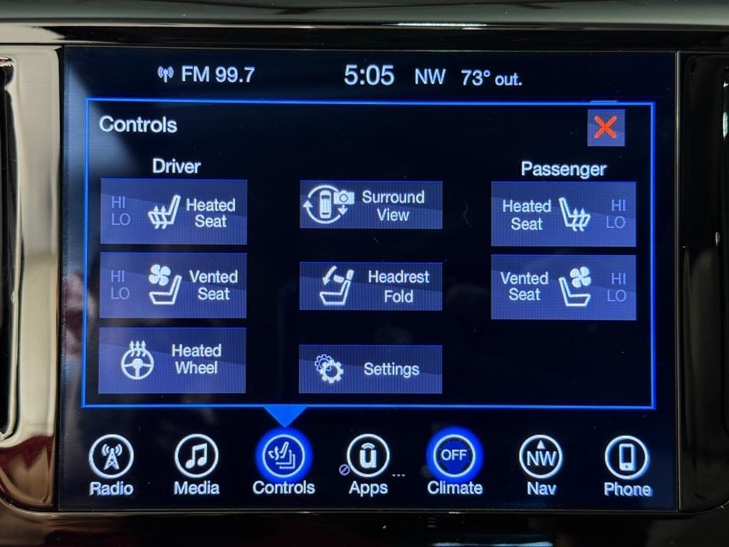 Chrysler Pacifica Limited 2017