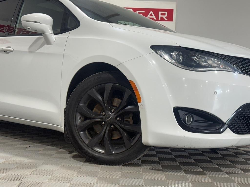 Chrysler Pacifica Limited 2019