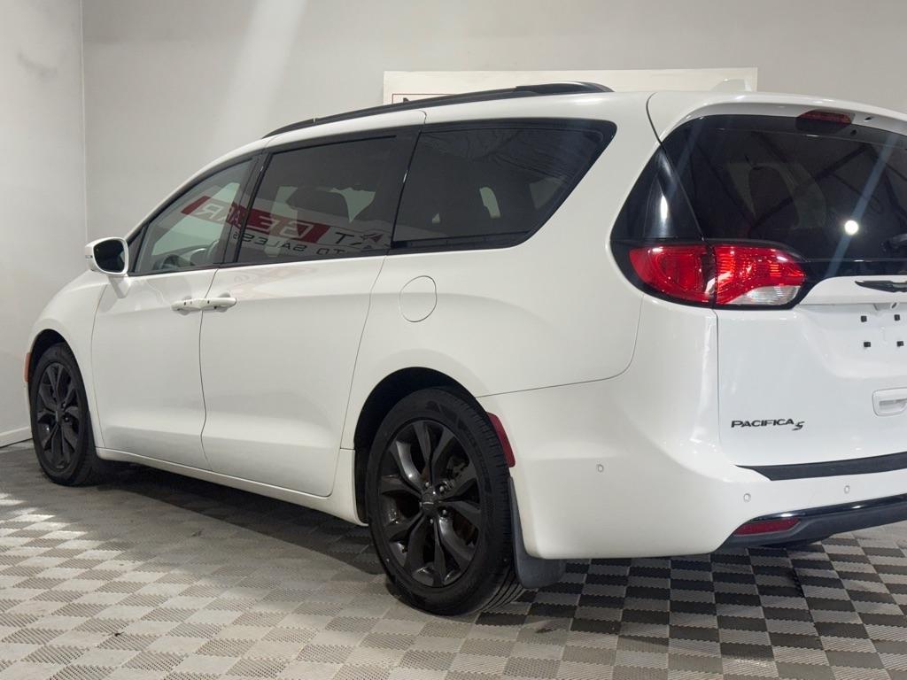 Chrysler Pacifica Limited 2019