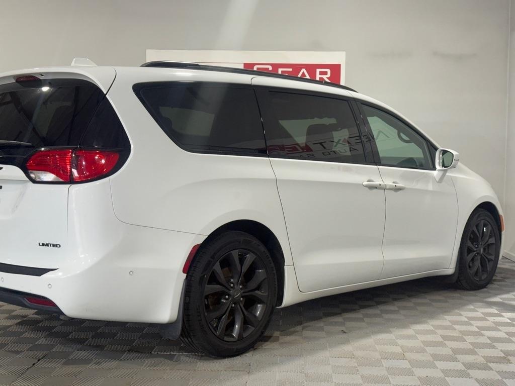 Chrysler Pacifica Limited 2019