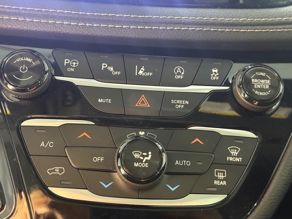 Chrysler Pacifica Limited 2019