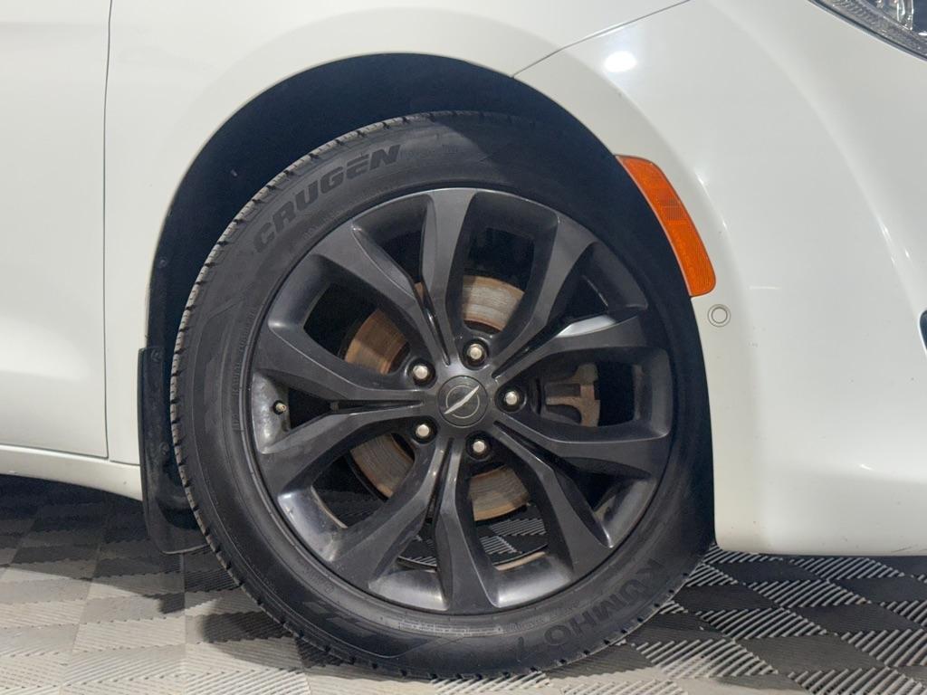 Chrysler Pacifica Limited 2019