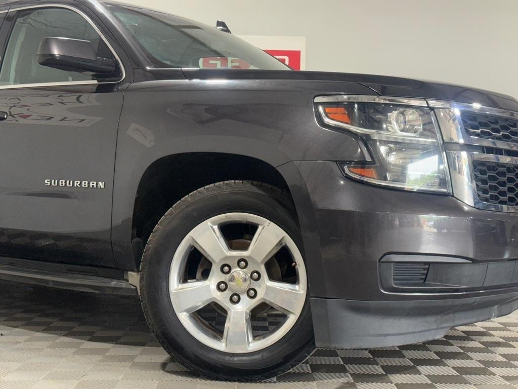 Chevrolet Suburban LT 4WD 2016
