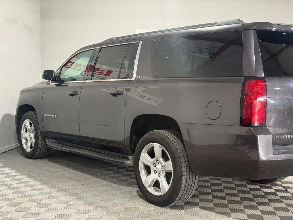 Chevrolet Suburban LT 4WD 2016