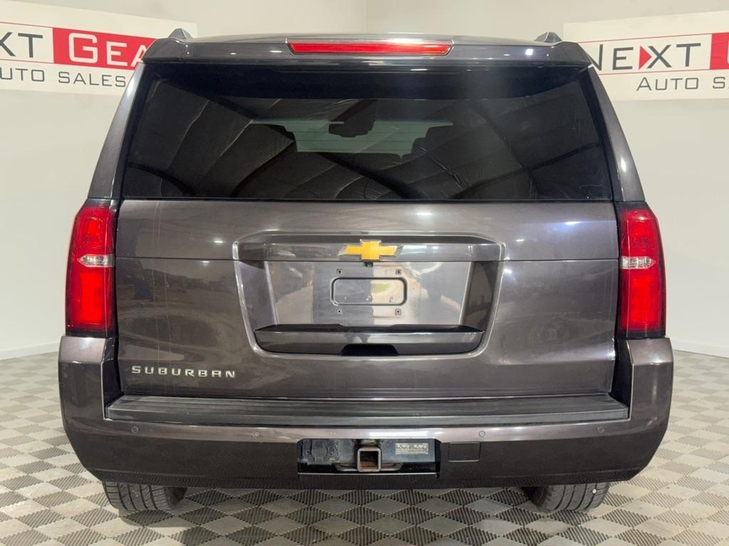 Chevrolet Suburban LT 4WD 2016