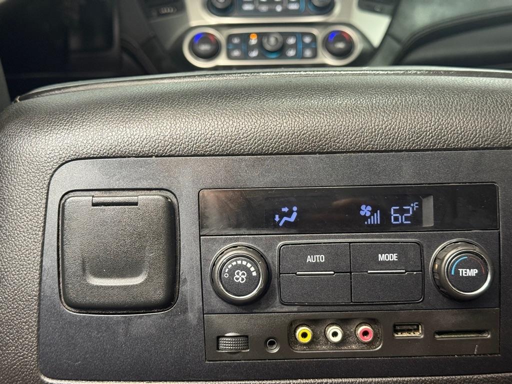 Chevrolet Suburban LT 4WD 2016