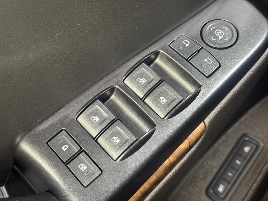 Chevrolet Suburban LT 4WD 2016